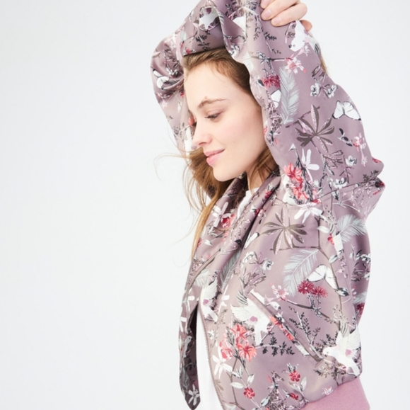 Aeropostale Purple Floral Satin Bomber Jacket M - Picture 16 of 16